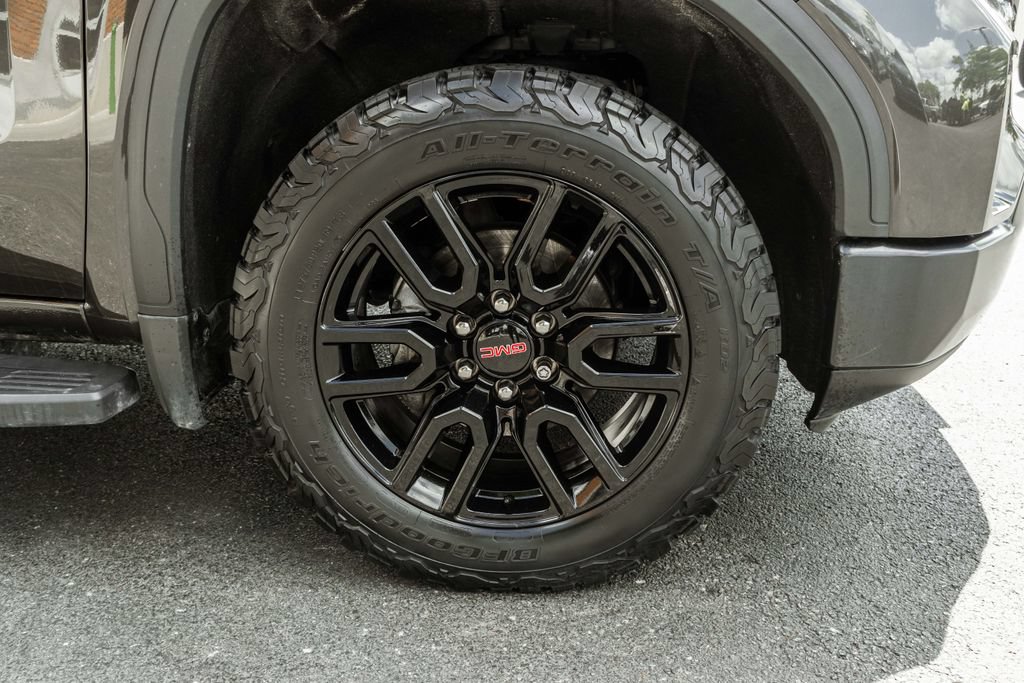 Used 2021 GMC Sierra 1500 4x4 Crew Cab w/ Sierra Value Package image 5