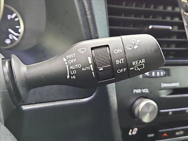 Used 2020 Lexus RX 350L Premium w/ Premium Package AWD/4WD image 28