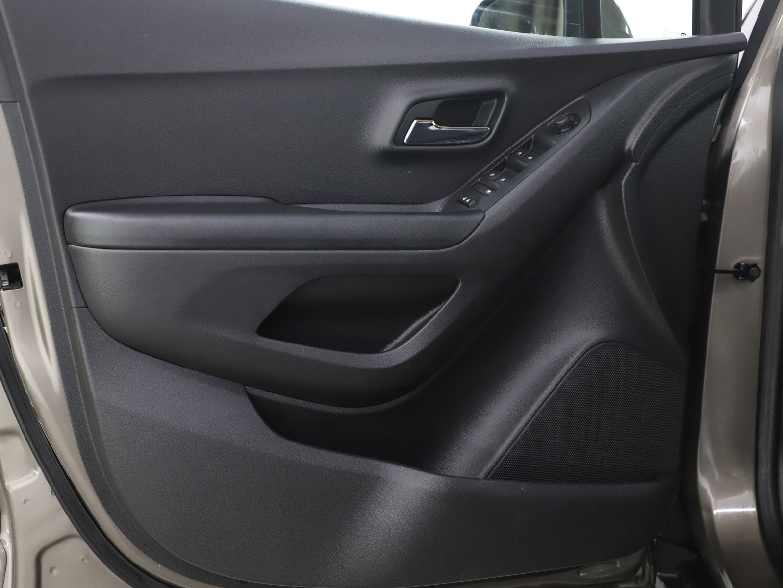 Used 2021 Chevrolet Trax LT AWD/4WD image 18