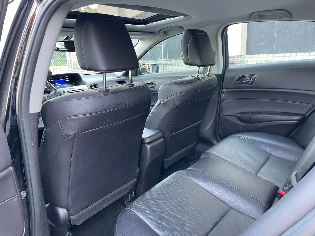Used 2017 Acura ILX FWD image 30