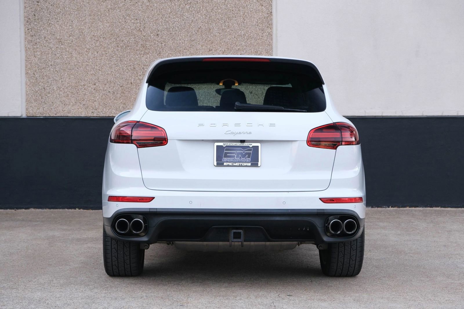 Used 2016 Porsche Cayenne Sport Utility 4D image 16