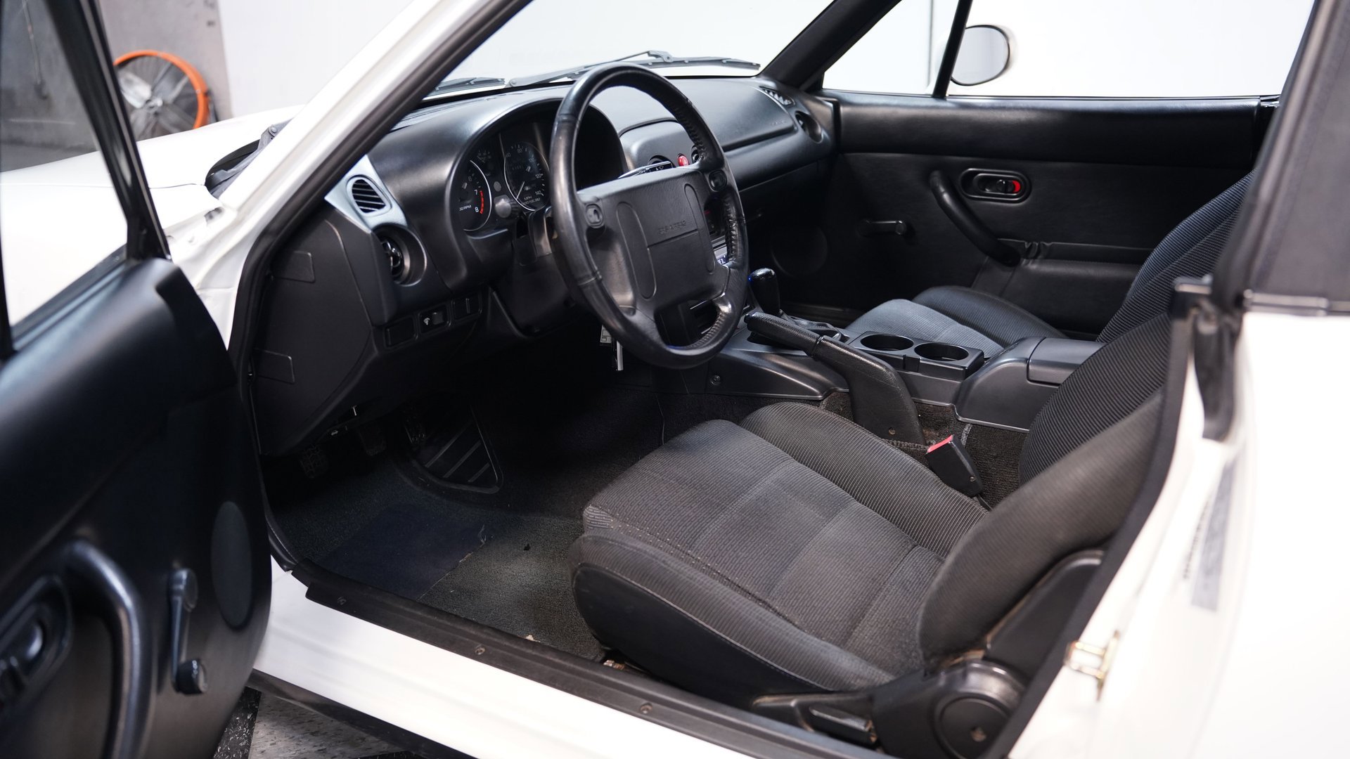 Used 1994 MAZDA MX-5 Miata image 4
