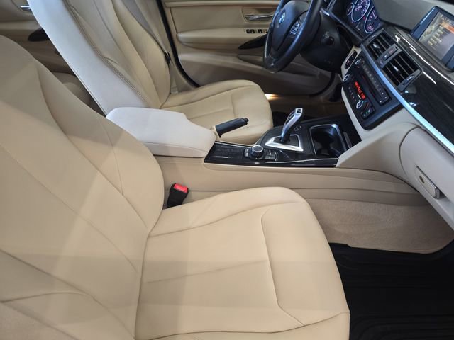 Used 2015 BMW 320i xDrive Sedan AWD/4WD image 12