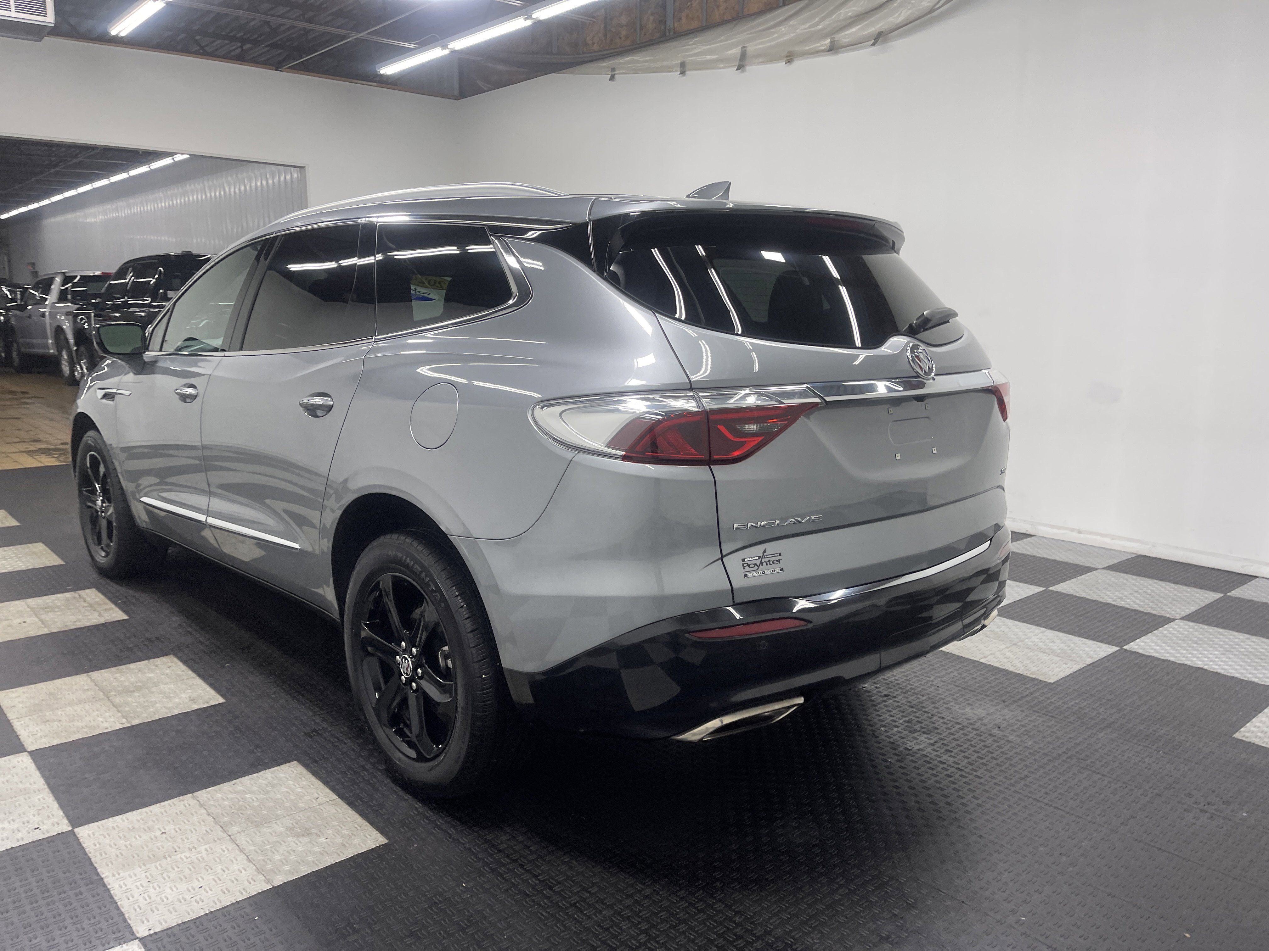 Used 2024 Buick Enclave Essence w/ Sport Touring Edition image 2