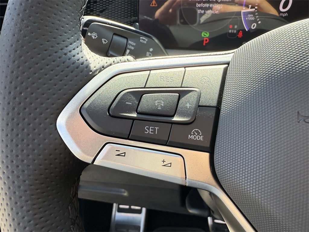 New 2026 Volkswagen Tiguan SE R-Line image 16