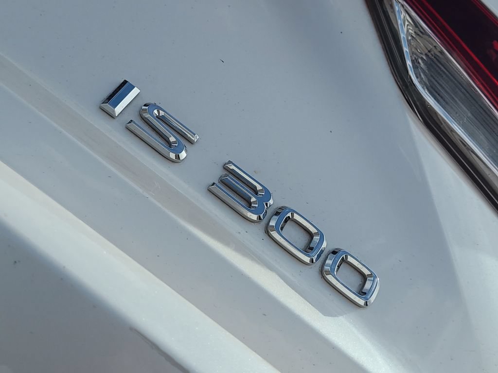 Used 2020 Lexus IS 300 w/ Accessory Package RWD image 18