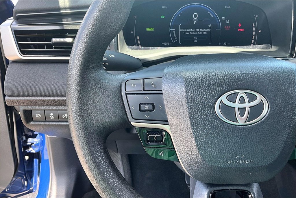 Used 2025 Toyota Camry LE FWD image 11