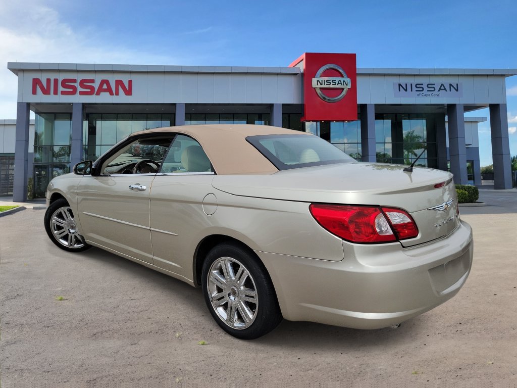 Used 2008 Chrysler Sebring Limited w/ Luxury Group FWD image 4