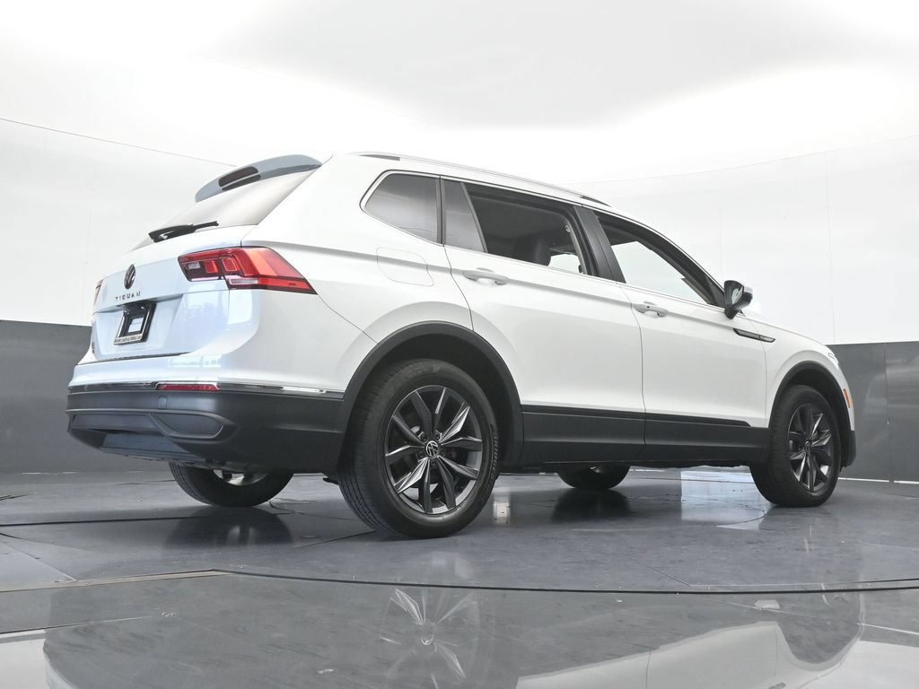 Used 2023 Volkswagen Tiguan SE FWD image 61