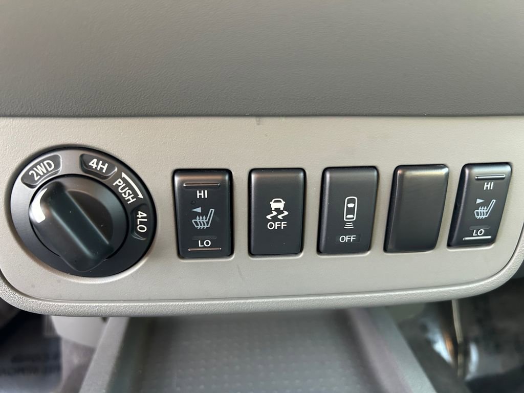 Used 2021 Nissan Frontier SV w/ Midnight Edition Floor Mats image 35