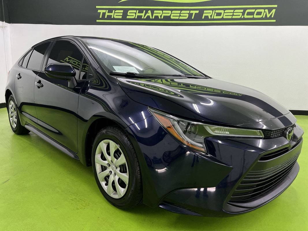Used 2023 Toyota Corolla LE FWD image 2