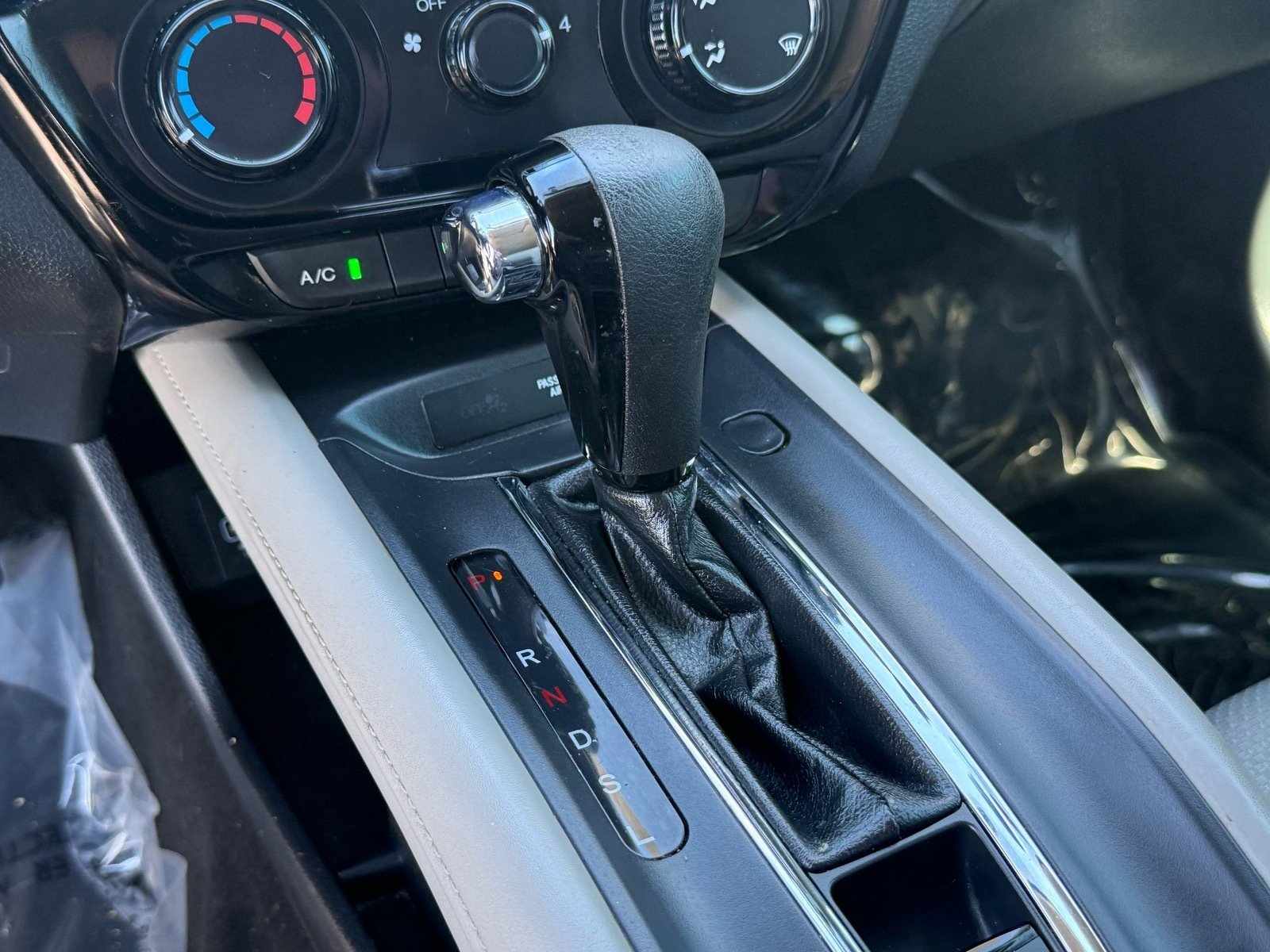 Used 2020 Honda HR-V LX image 23