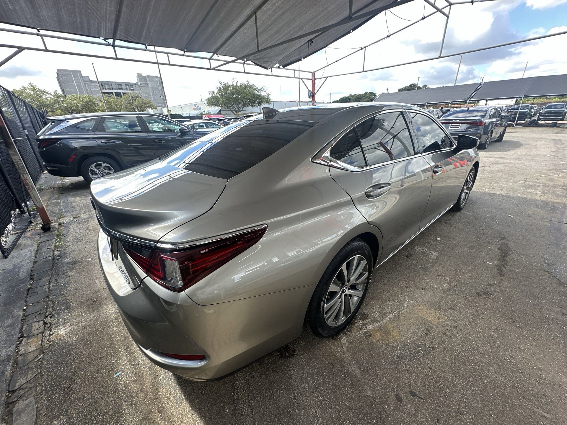 Used 2021 Lexus ES 350 image 22