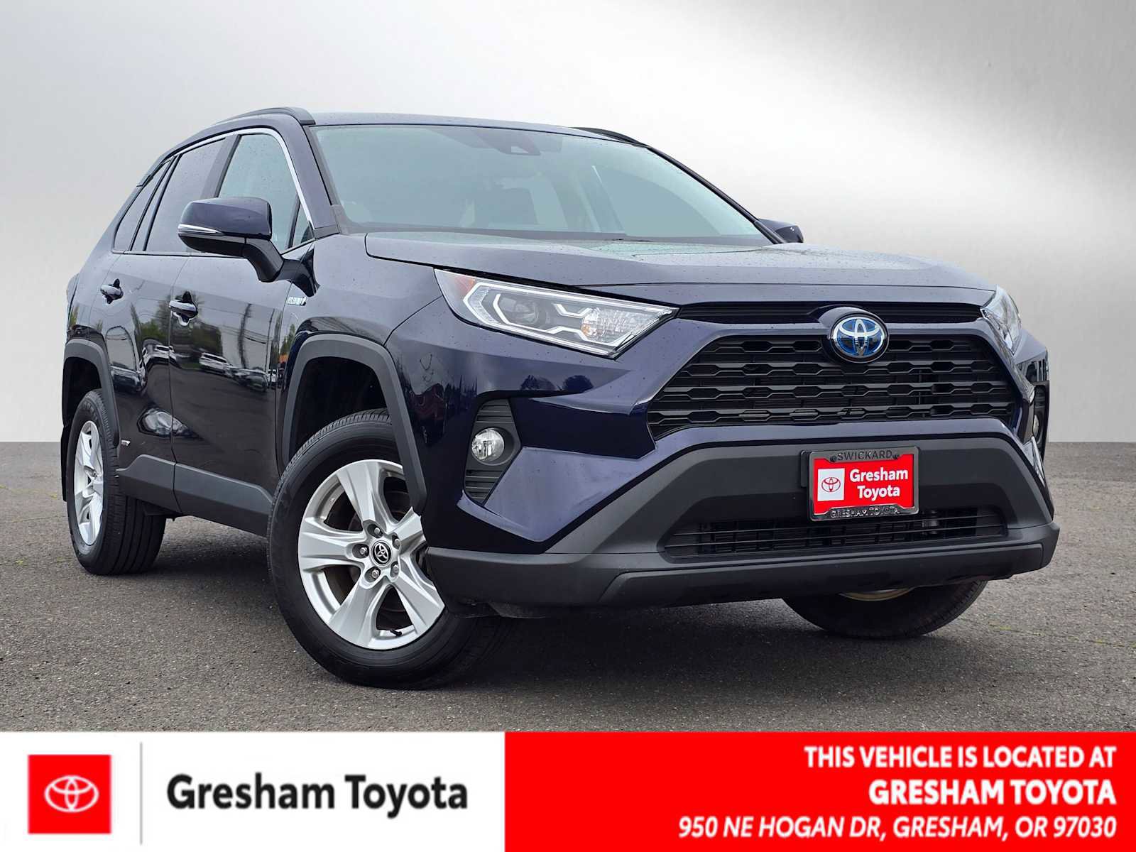 Used 2021 Toyota RAV4 XLE w/ Convenience Package image 1