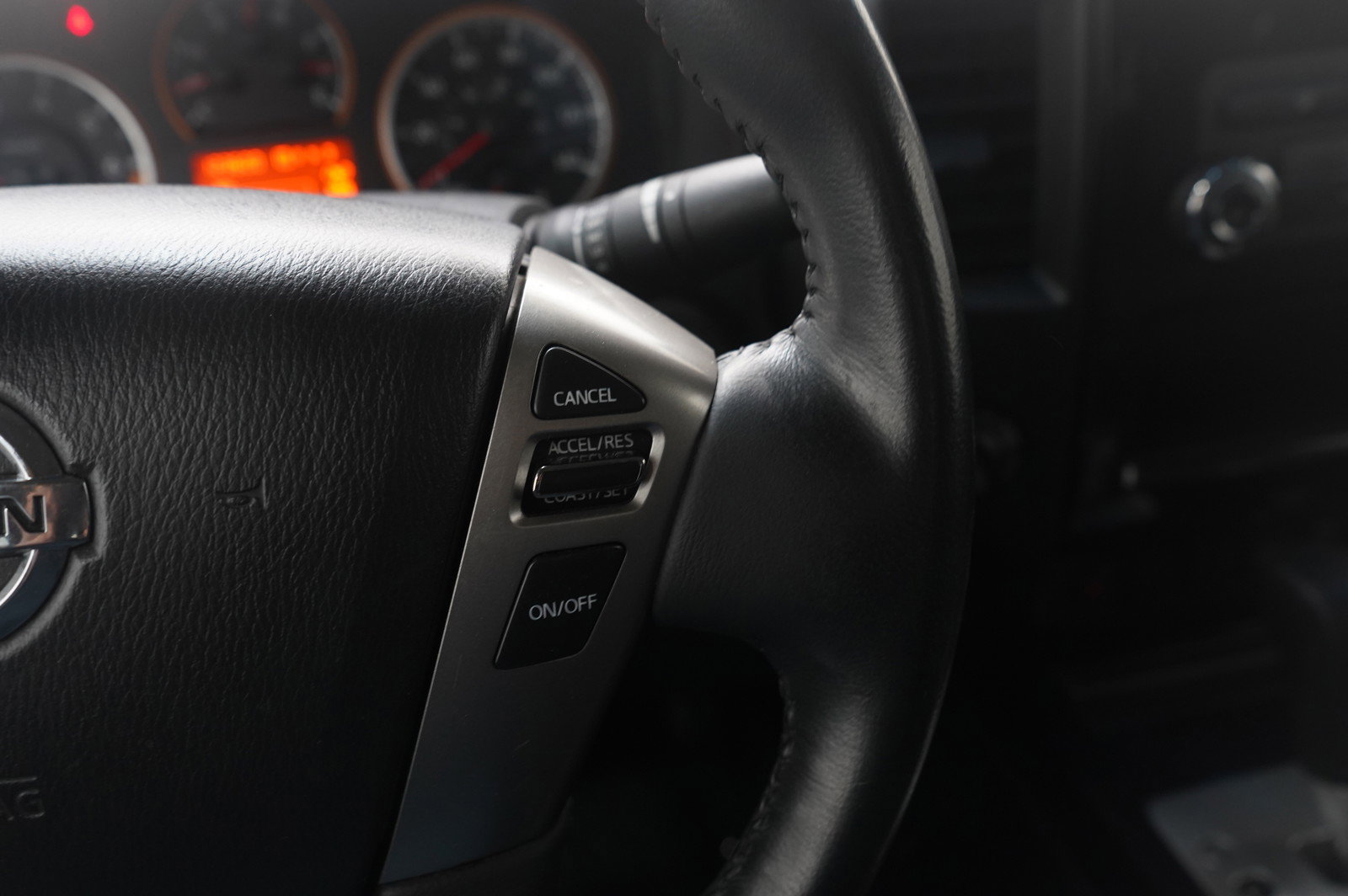 Used 2013 Nissan Titan SV w/ SV Value Truck Pkg image 22