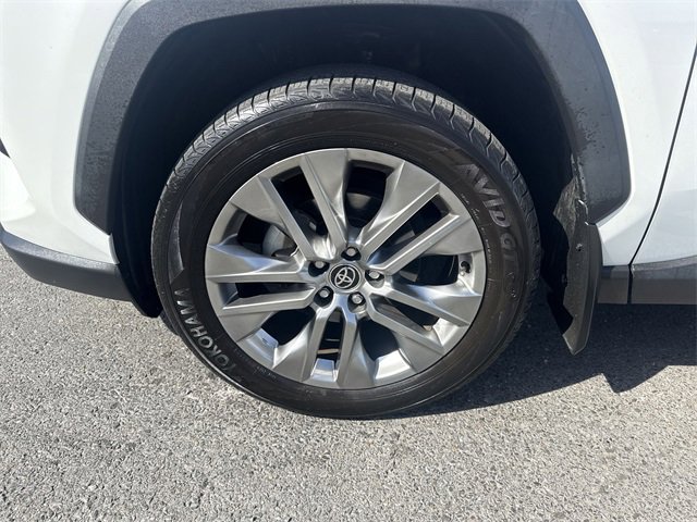 Used 2023 Toyota RAV4 XLE Premium image 10