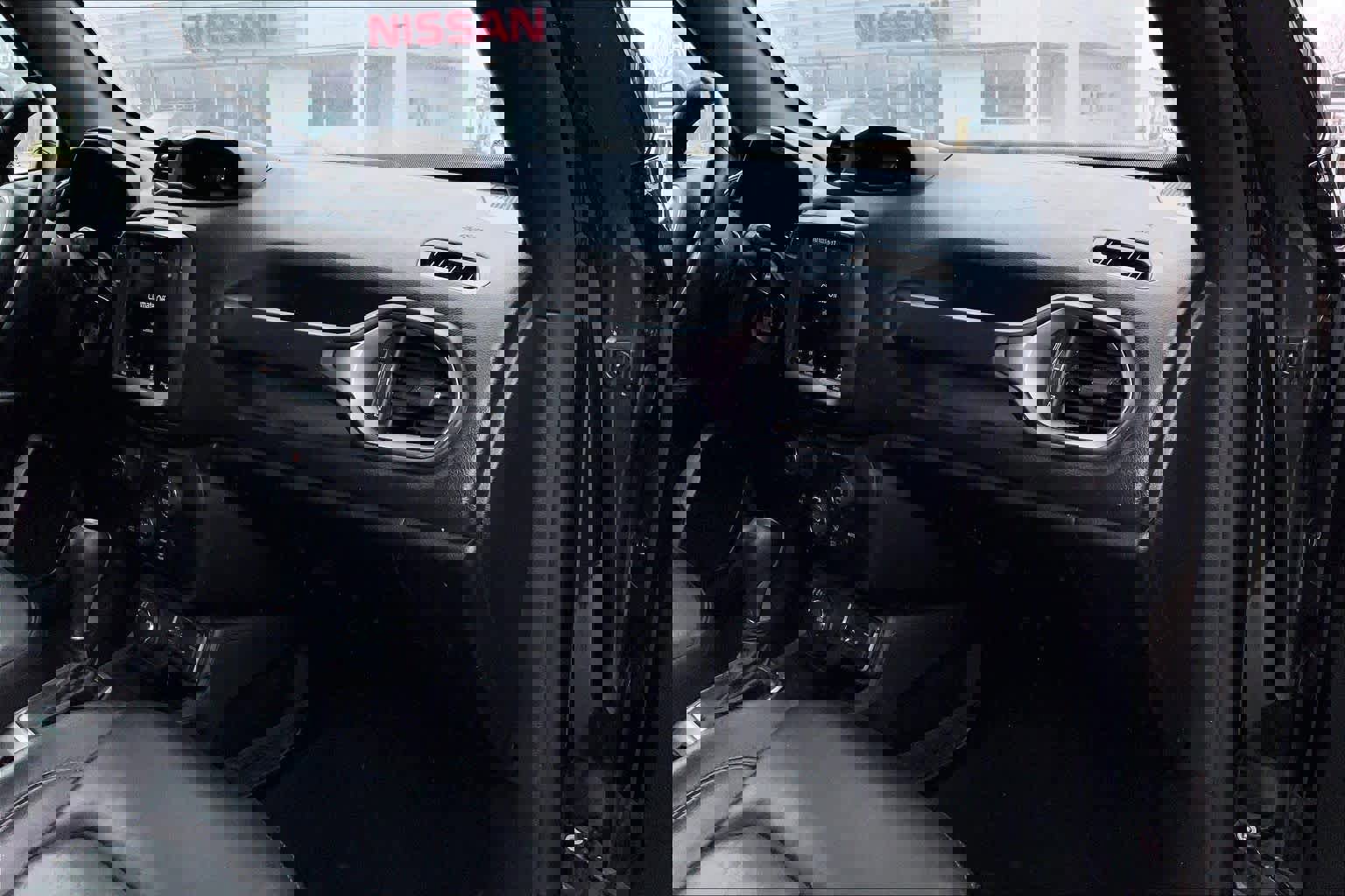 Used 2020 Jeep Renegade Altitude image 16