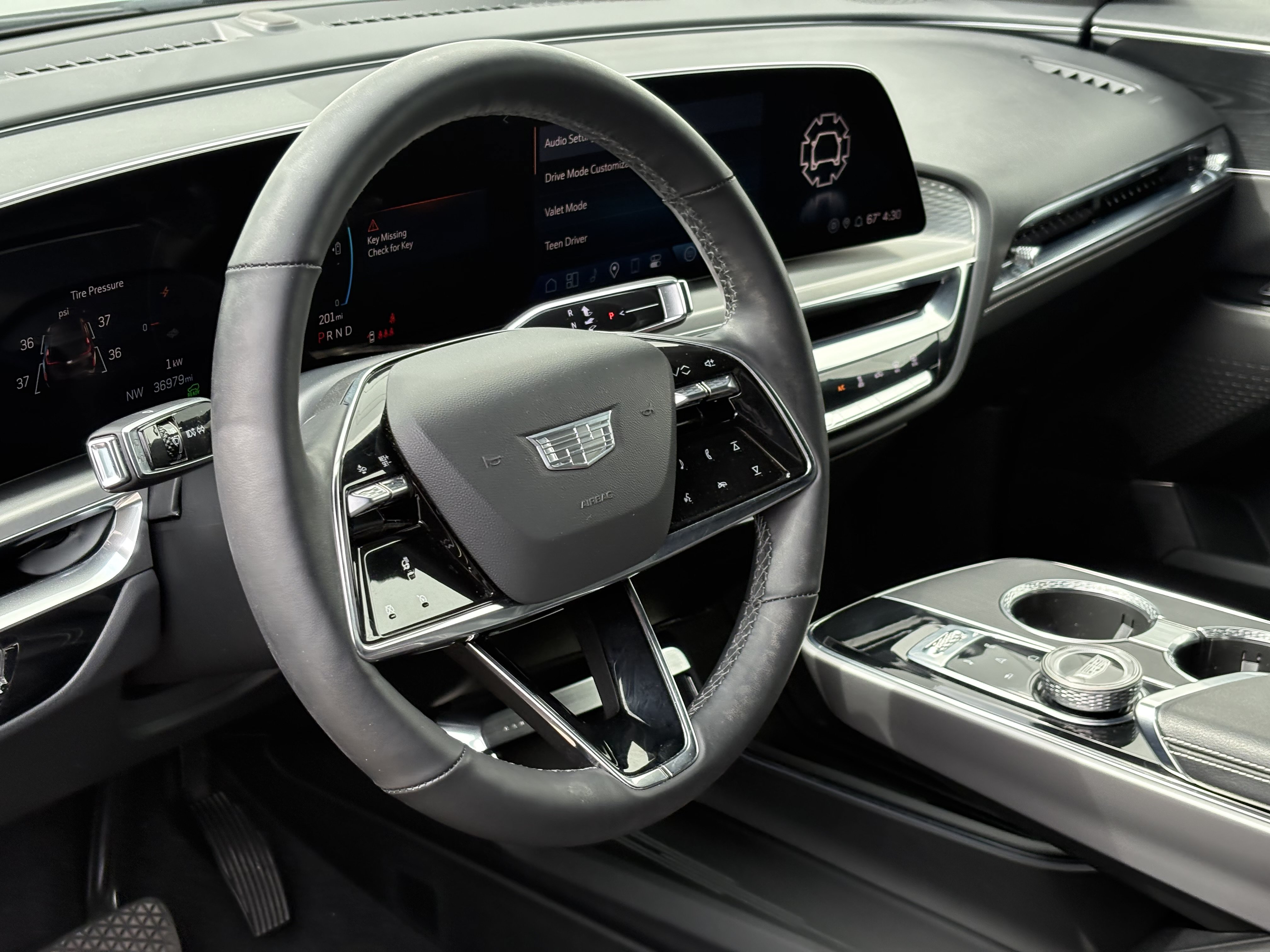 Used 2024 Cadillac Lyriq Sport w/ LPO, Floor Liner Package AWD/4WD image 14