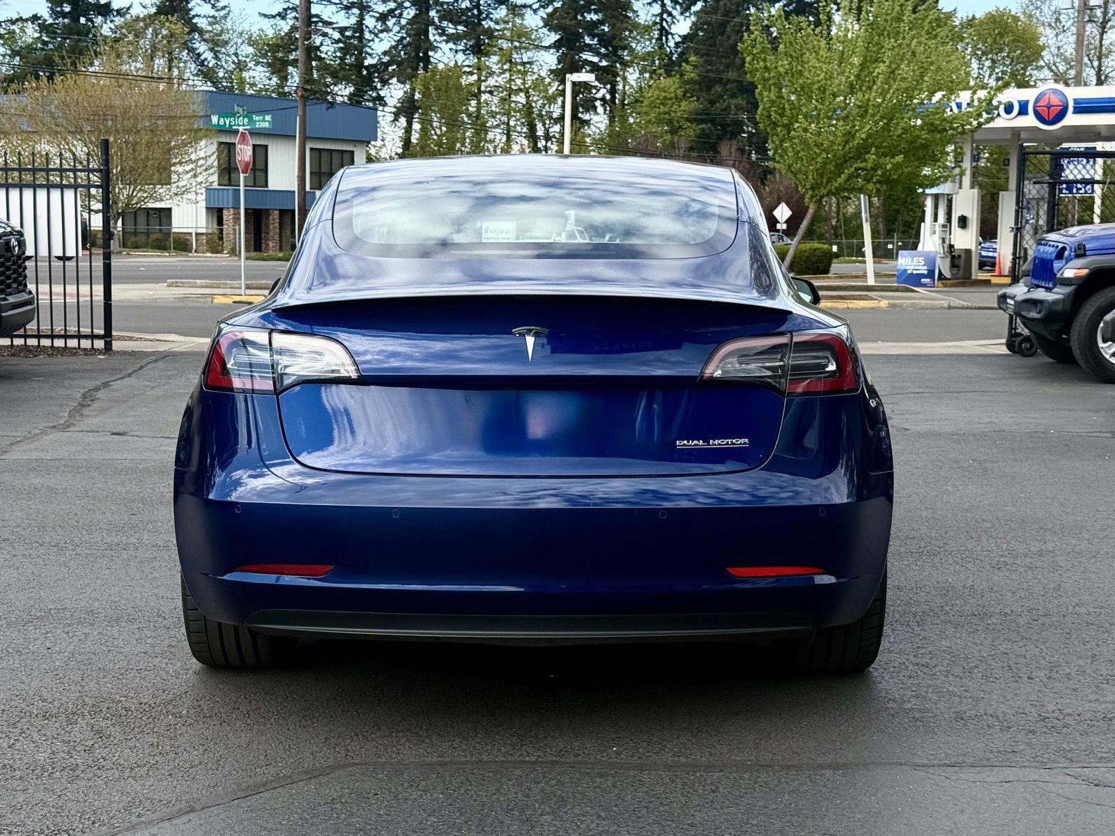 Used 2020 Tesla Model 3 Performance image 5