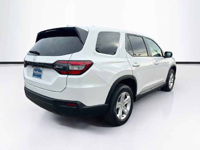 Certified 2023 Honda Pilot LX image 9