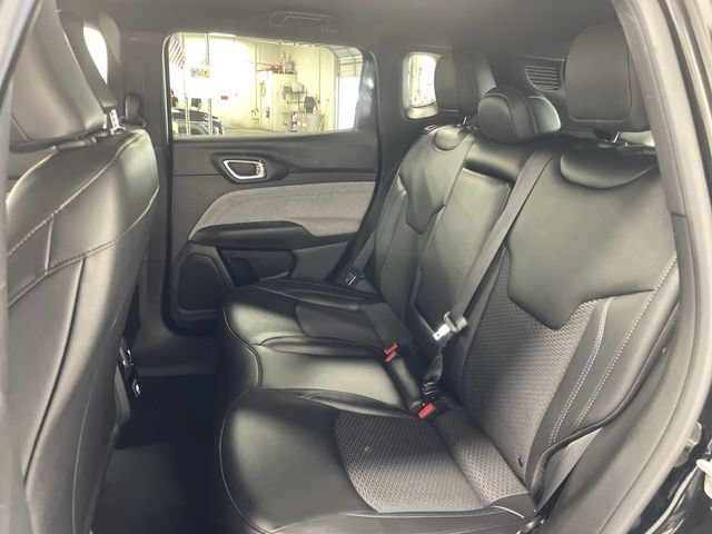 Used 2025 Jeep Compass Latitude AWD/4WD image 23