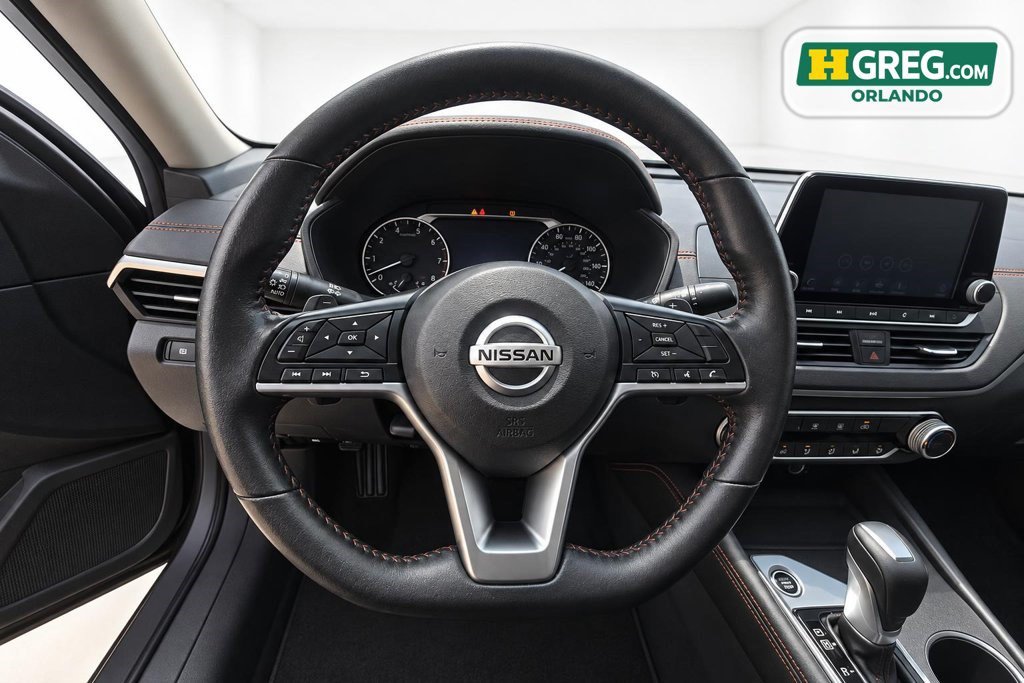 Used 2022 Nissan Altima 2.5 SR FWD image 12