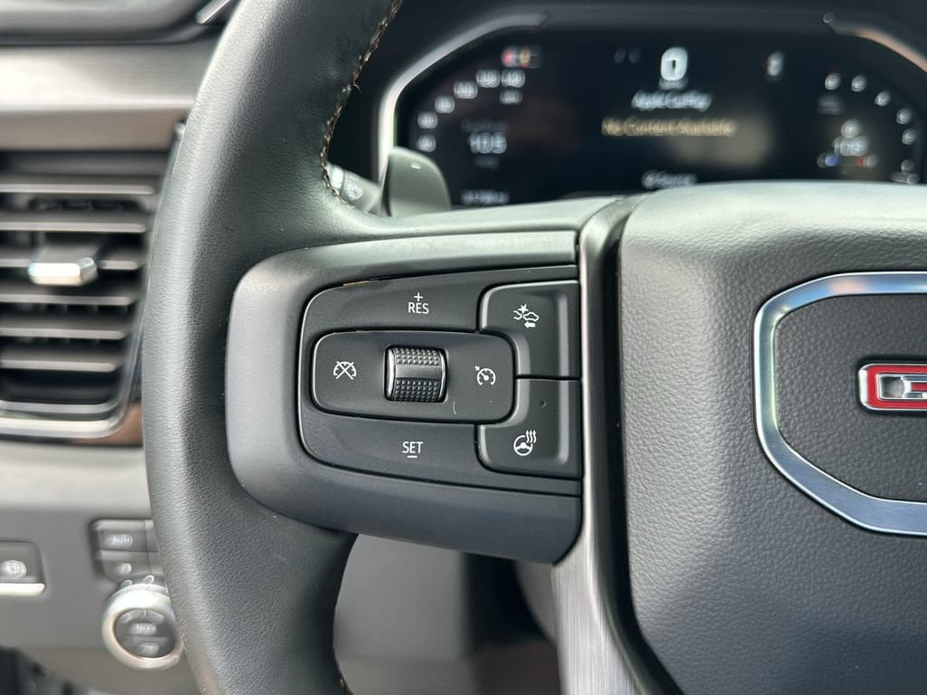 Used 2024 GMC Sierra 1500 AT4 w/ Technology Package AWD/4WD image 32