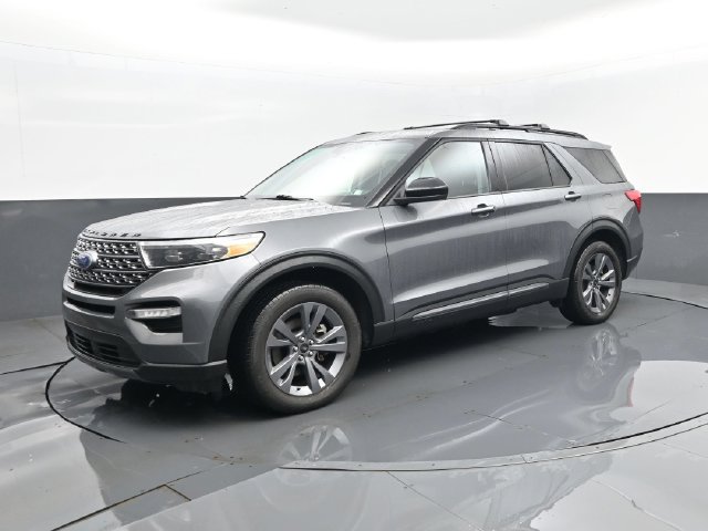Used 2022 Ford Explorer XLT w/ Equipment Group 202A AWD/4WD image 1