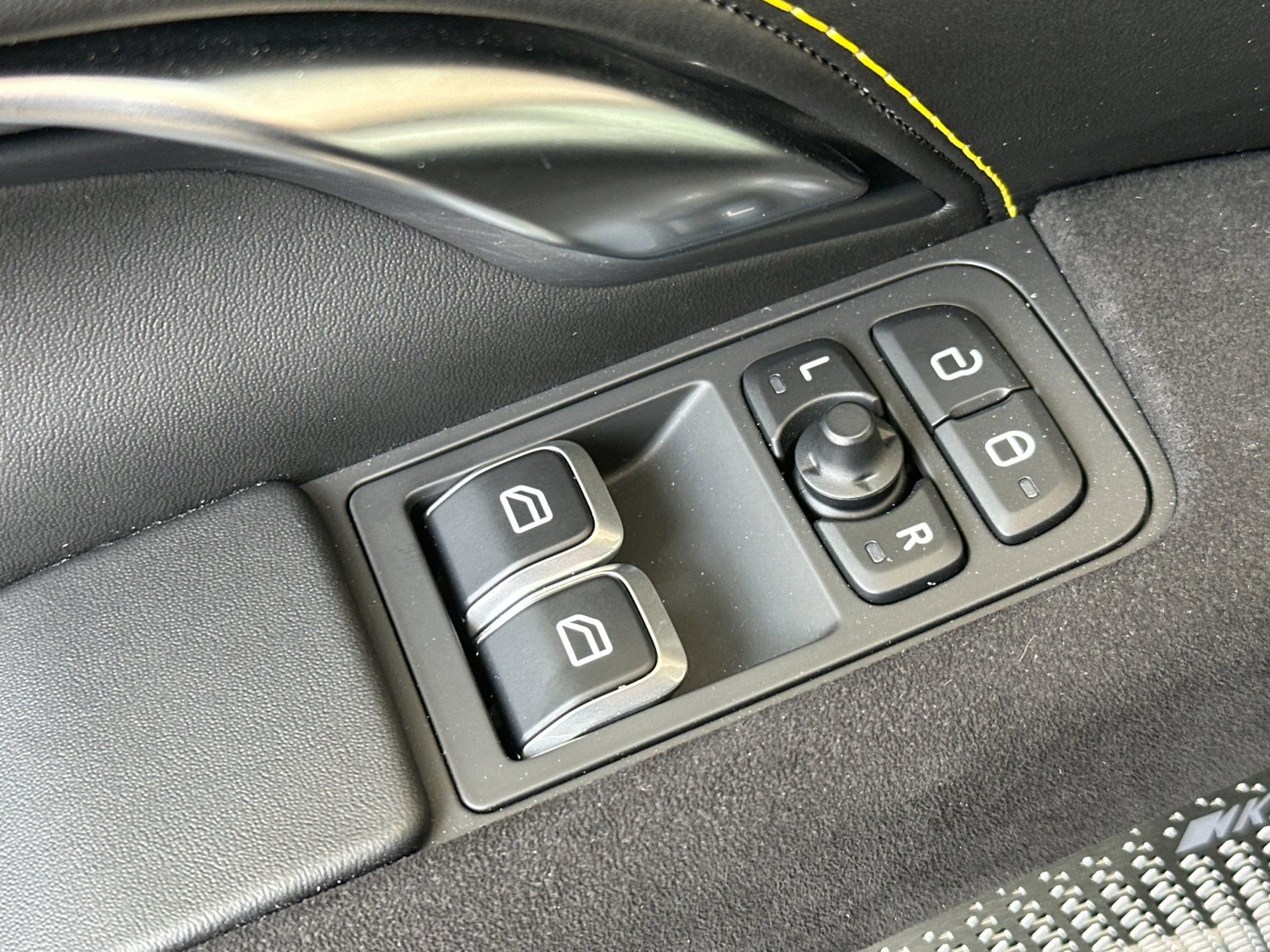Used 2025 Lotus Emira RWD image 12