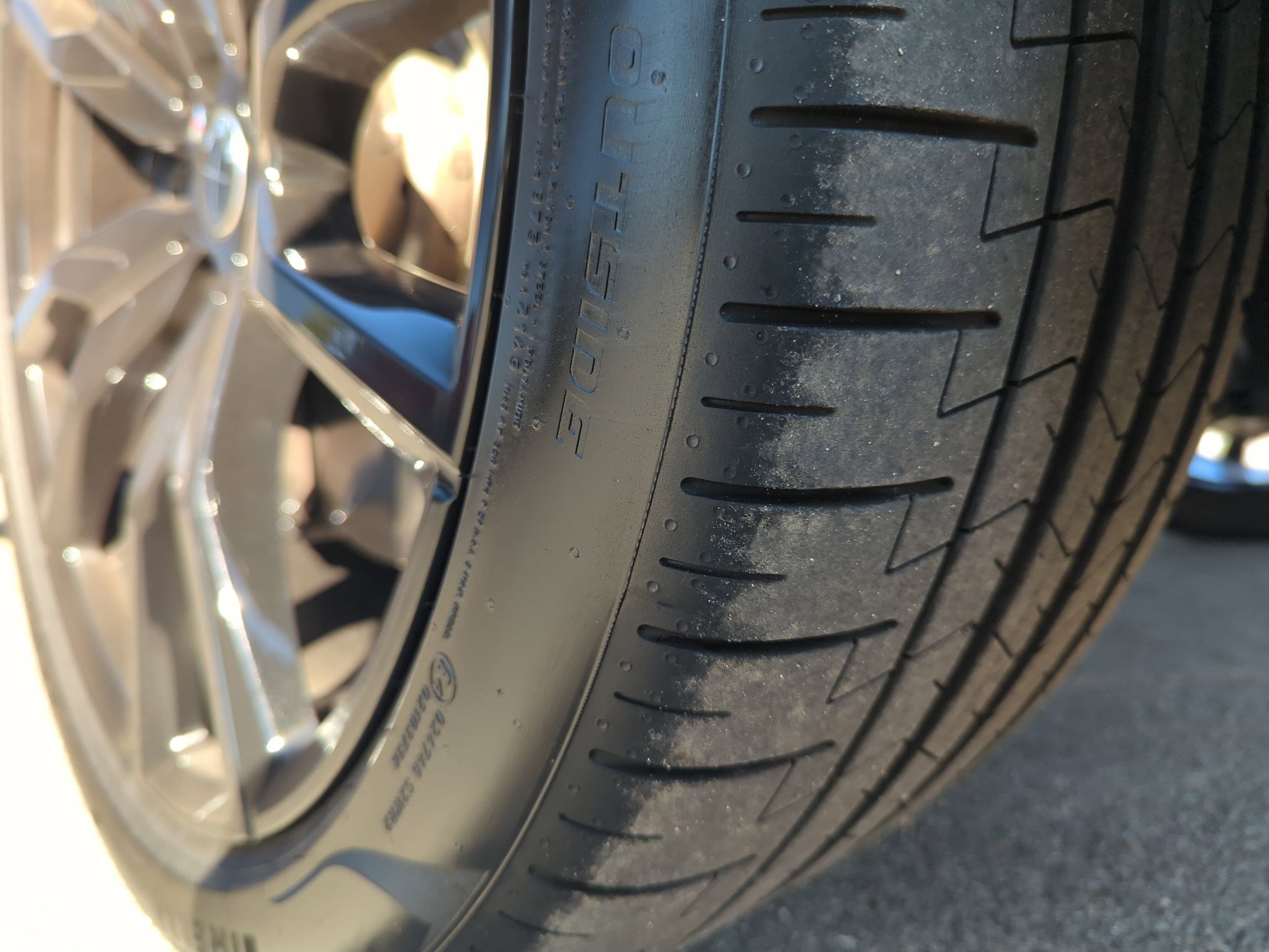 Used 2025 BMW X7 M60i w/ Executive Package image 12