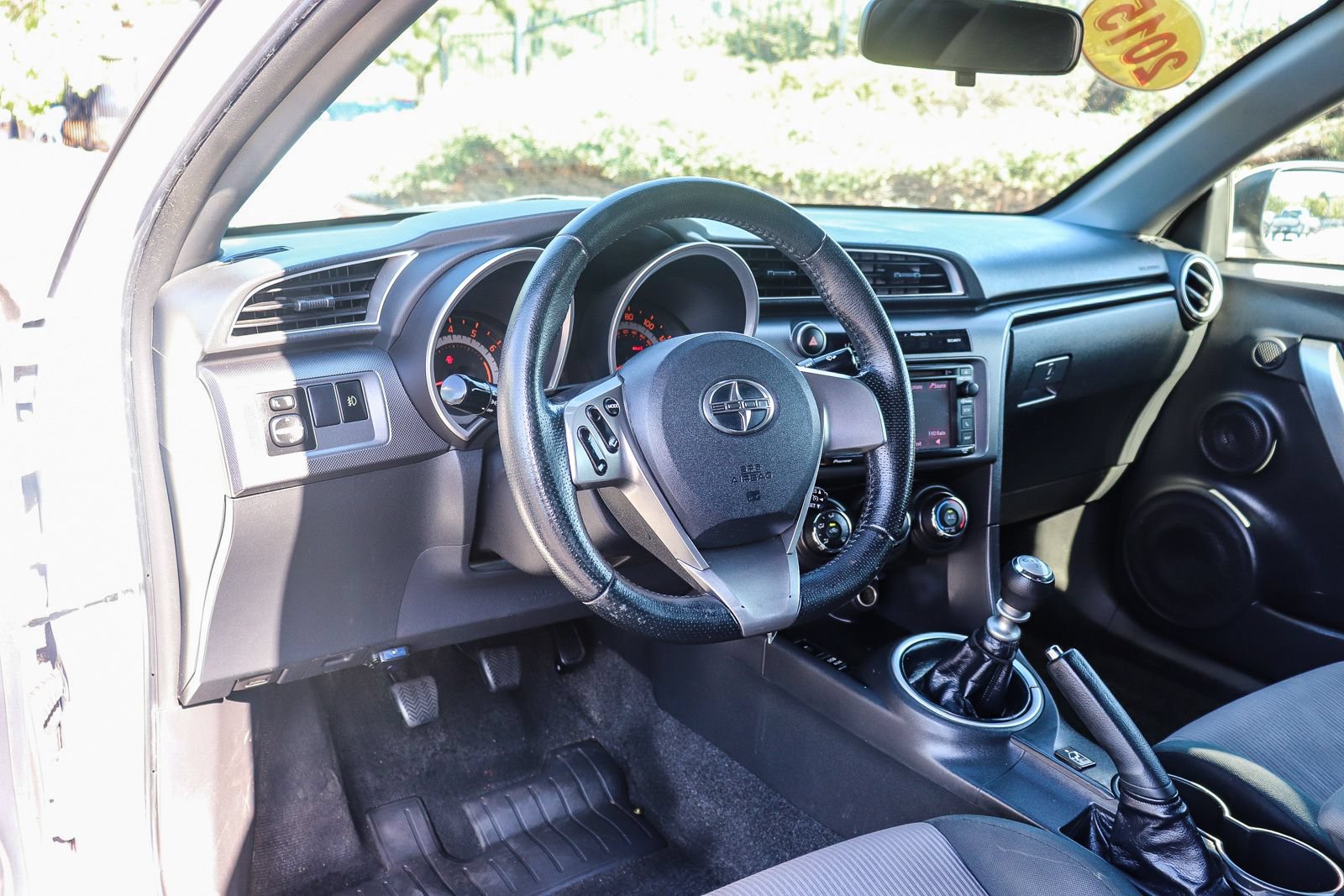 Used 2015 Scion tC FWD image 13