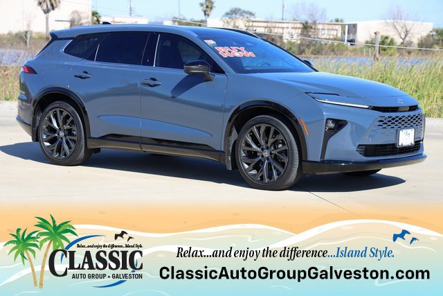 Certified 2025 Toyota Crown Signia w/ Advanced Technology Package image 1