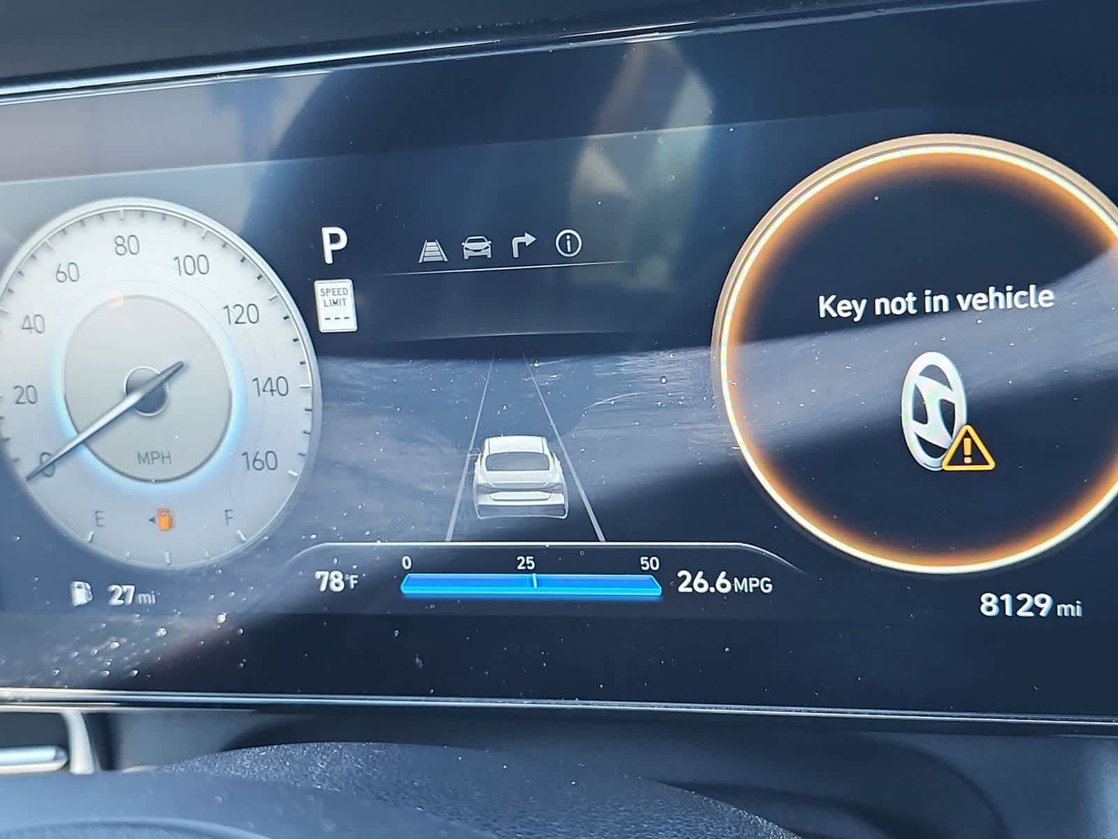 Certified 2025 Hyundai Elantra Limited FWD image 22