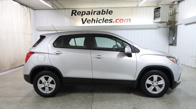 Used 2020 Chevrolet Trax LS FWD image 4