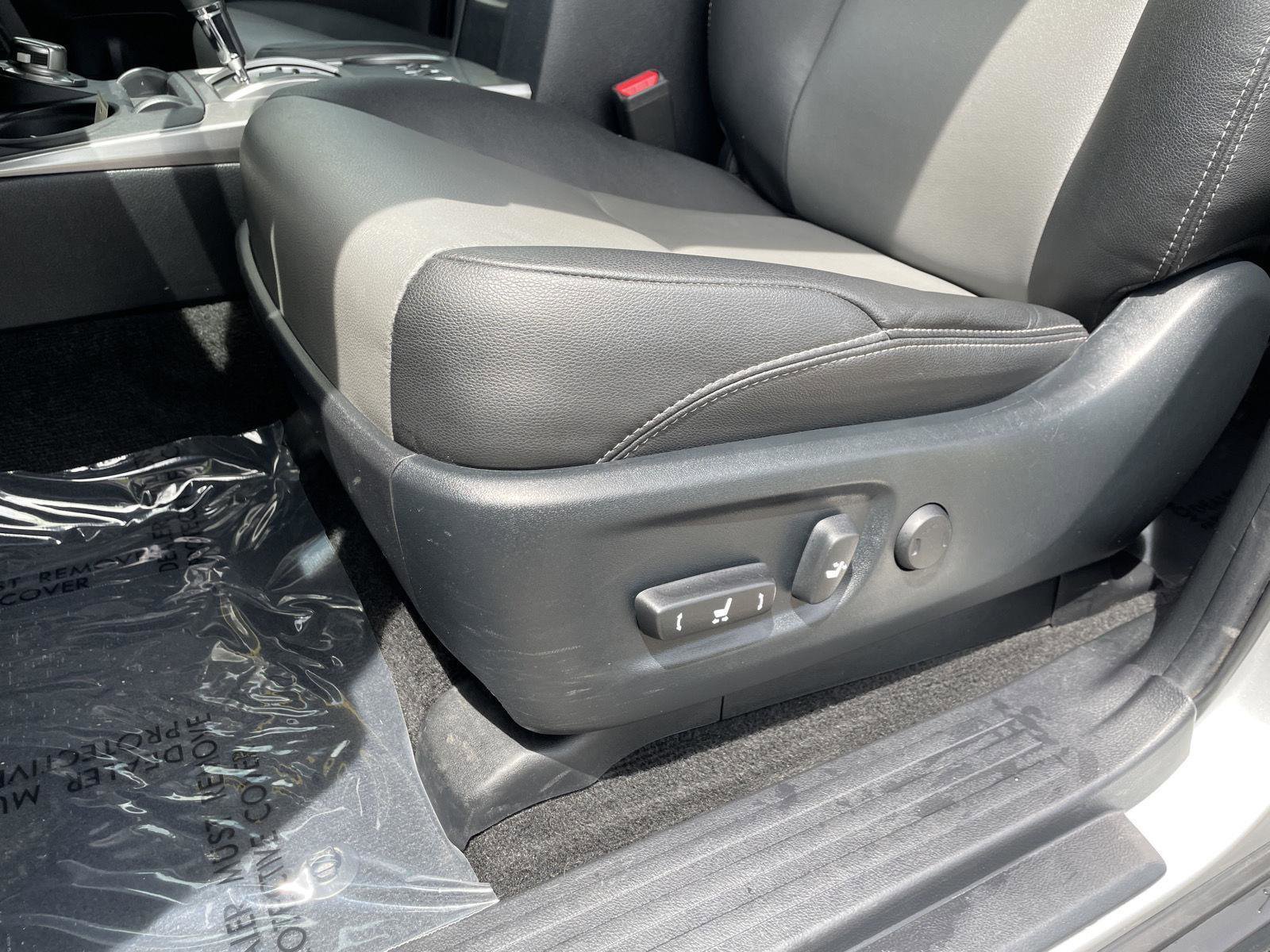 Used 2021 Toyota 4Runner SR5 Premium w/ Moonroof Package AWD/4WD image 5