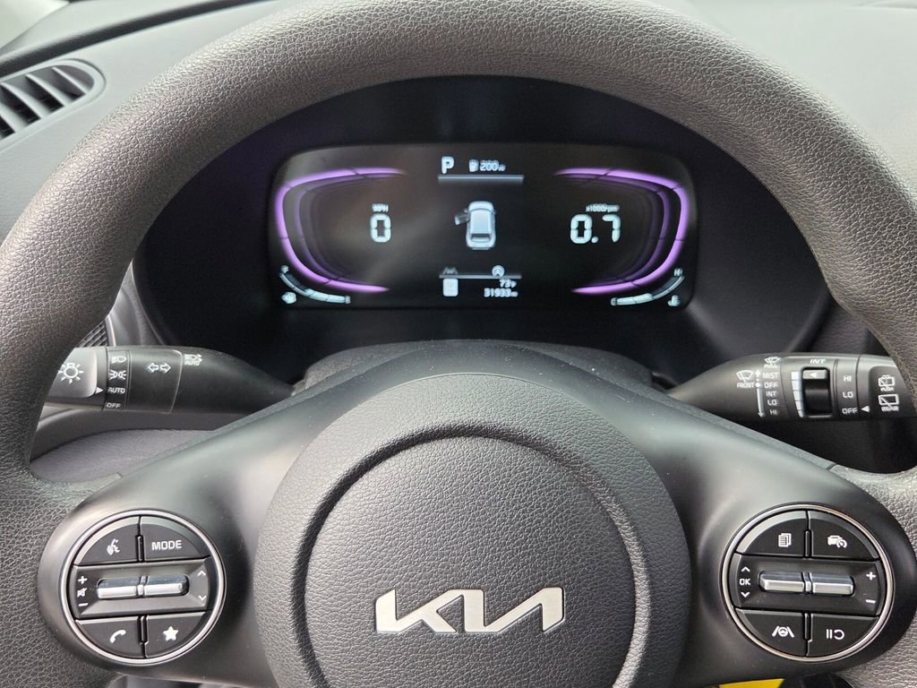 Used 2025 Kia Soul LX image 22