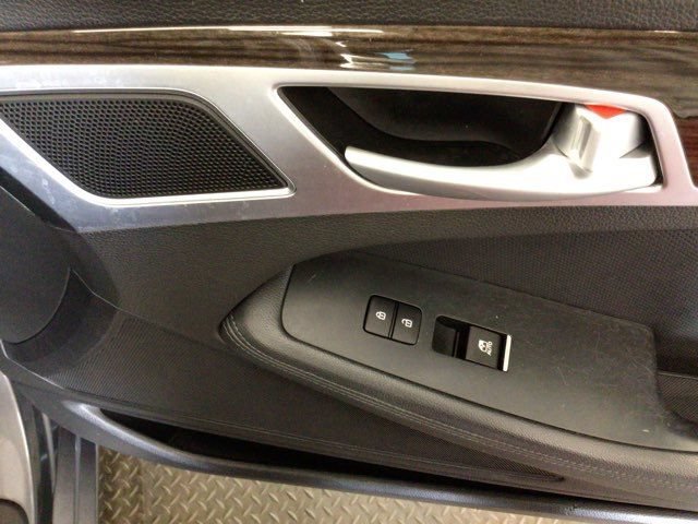 Used 2016 Hyundai Genesis 3.8 RWD image 9