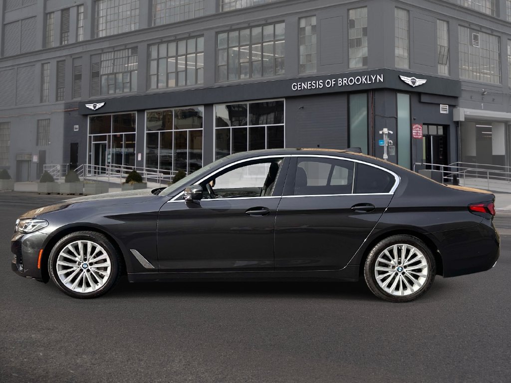 Used 2023 BMW 530i xDrive w/ Convenience Package AWD/4WD image 2