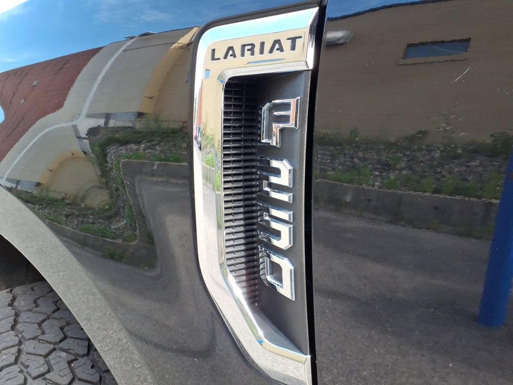 Used 2019 Ford F250 Lariat w/ Lariat Ultimate Package AWD/4WD image 18