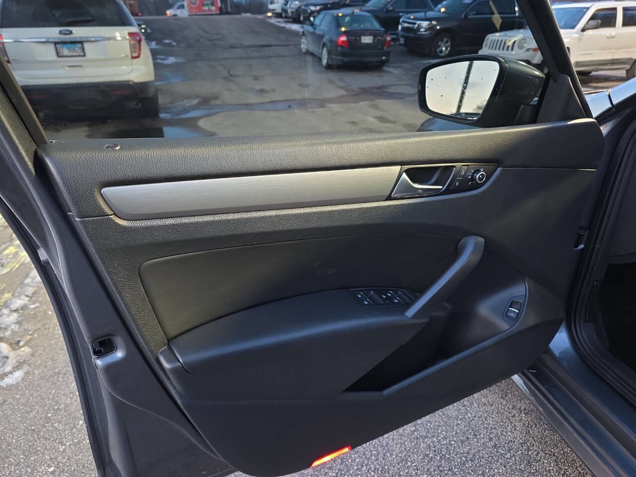 Used 2014 Volkswagen Passat TDI SE image 14