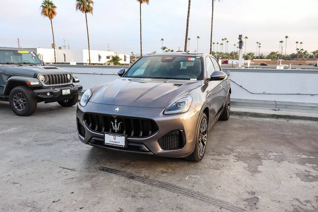 Used 2023 Maserati Grecale Modena AWD/4WD image 4