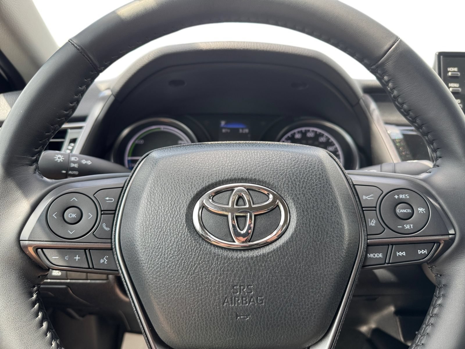 Used 2023 Toyota Camry SE w/ Audio Upgrade Package FWD image 17