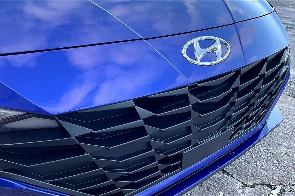 Used 2023 Hyundai Elantra SEL w/ Convenience Package image 29
