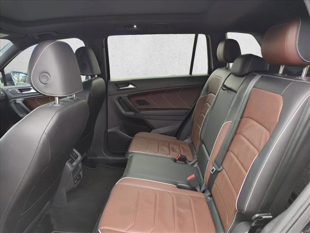 Used 2024 Volkswagen Tiguan SEL R-Line image 16