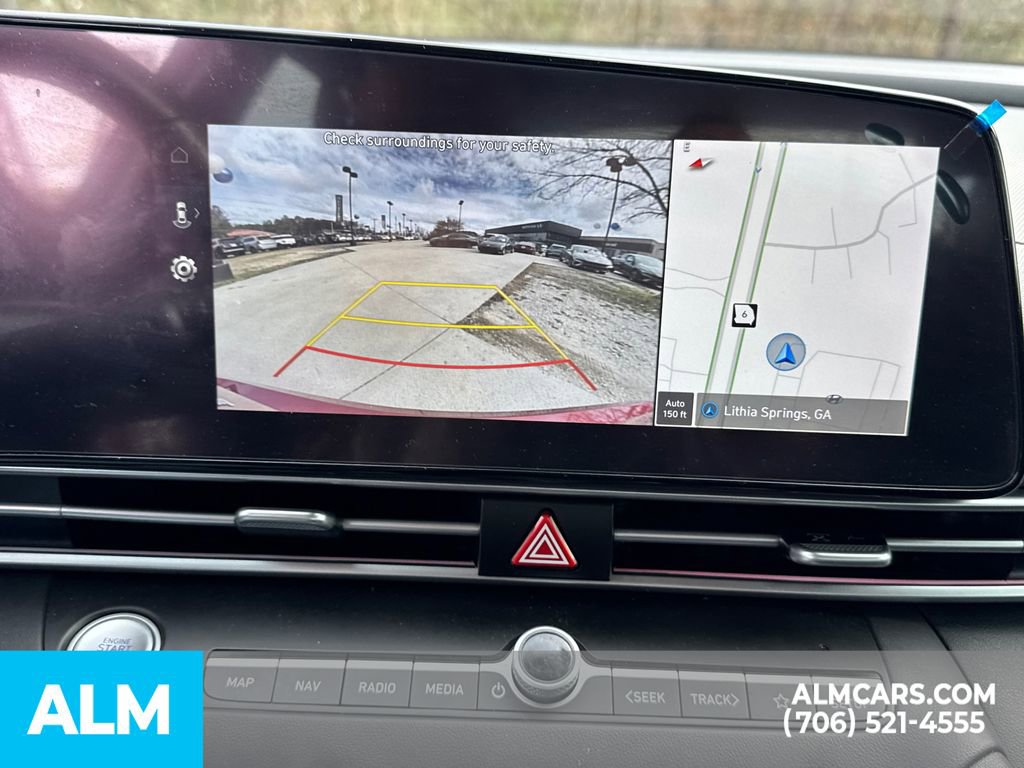 Used 2025 Hyundai Elantra SEL image 33