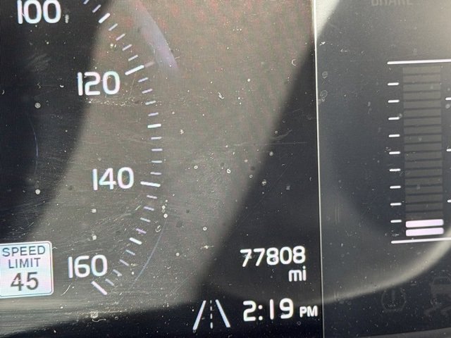 Used 2019 Volvo XC60 T5 Momentum w/ Premium Package image 3