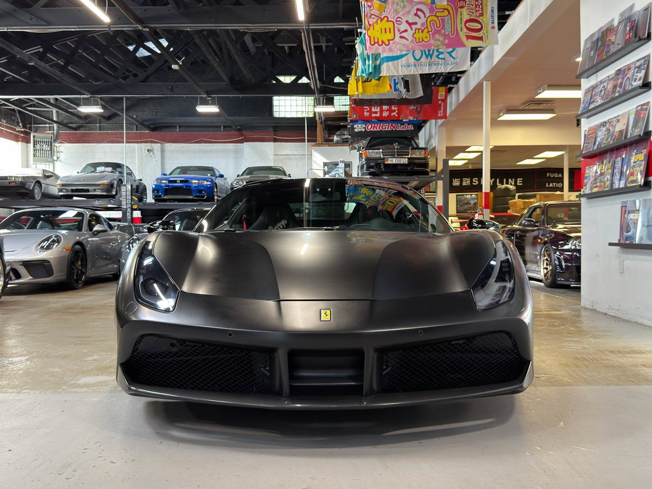 Used 2017 Ferrari 488 GTB RWD image 2