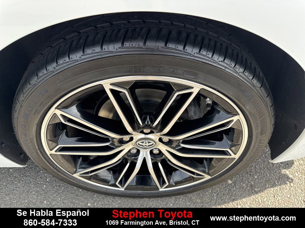 Used 2019 Toyota Avalon XSE w/ All Weather Liner Package image 9