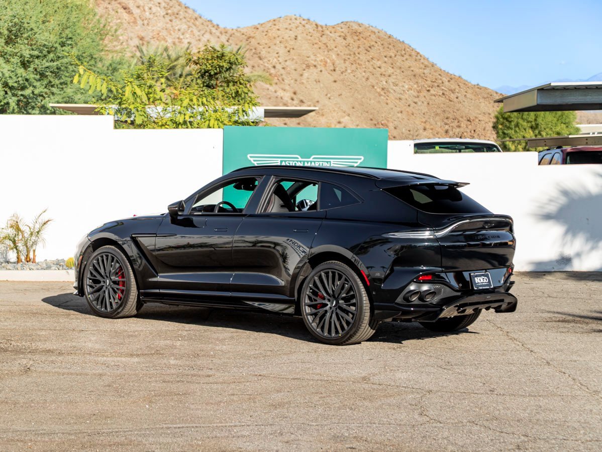 Used 2025 Aston Martin DBX 707 image 2