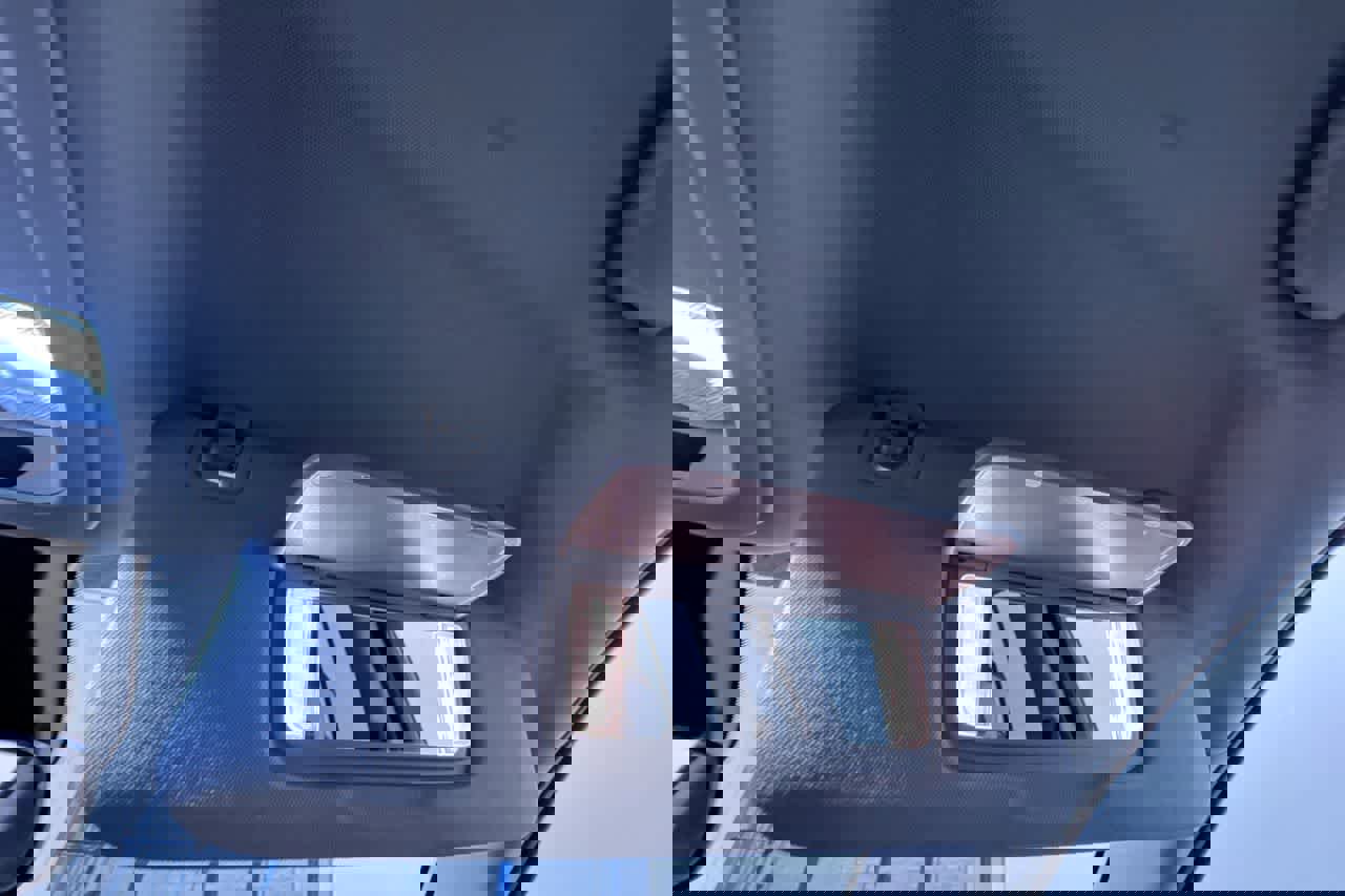 Used 2023 Chevrolet Equinox LT image 32